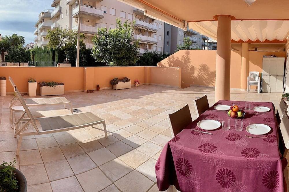 Neue Wohnung mit großer Terrasse mit Wifi bei 200 mtrs. vom strand entfernt 1
