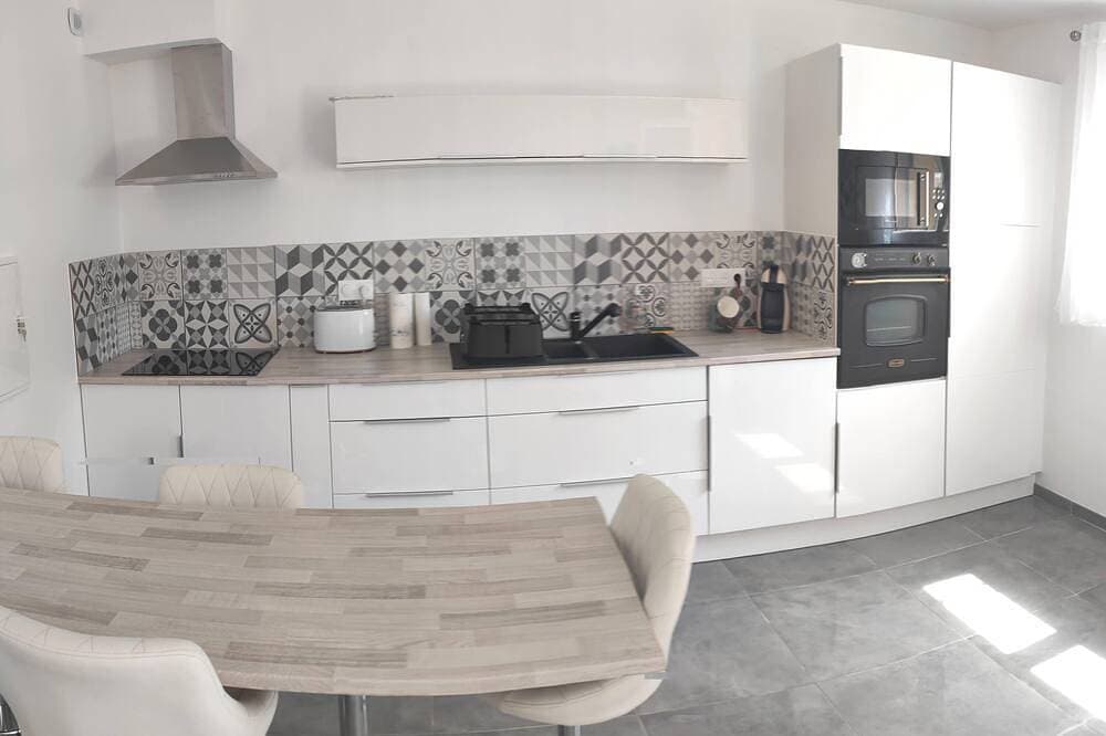 Foto 9 von 23: Superb Apt 3p garden level villa with pool