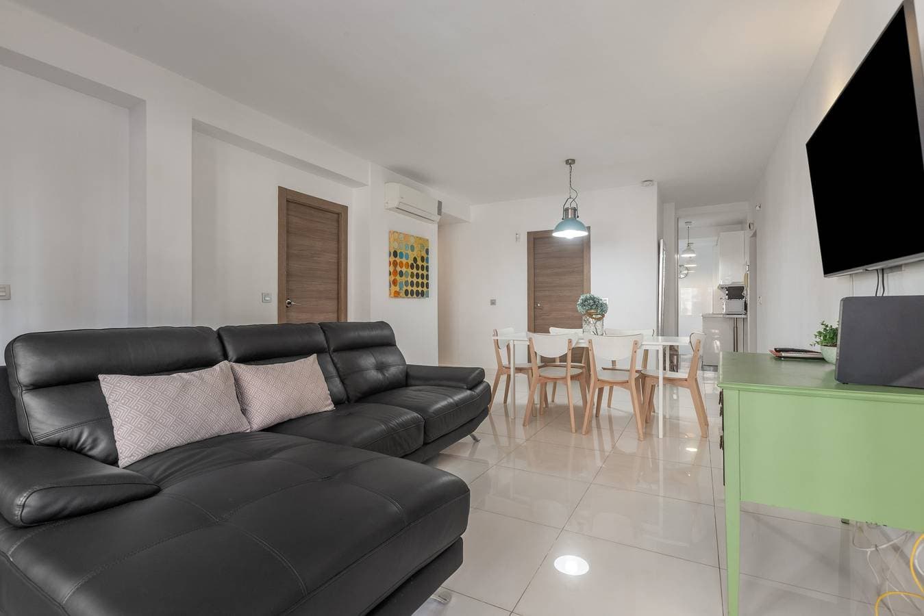 Foto 4 von 36: Apartment 'Malaga Vialia Zona Esta Ave- Zona' mit Balkon, WLAN und Klimaanlage