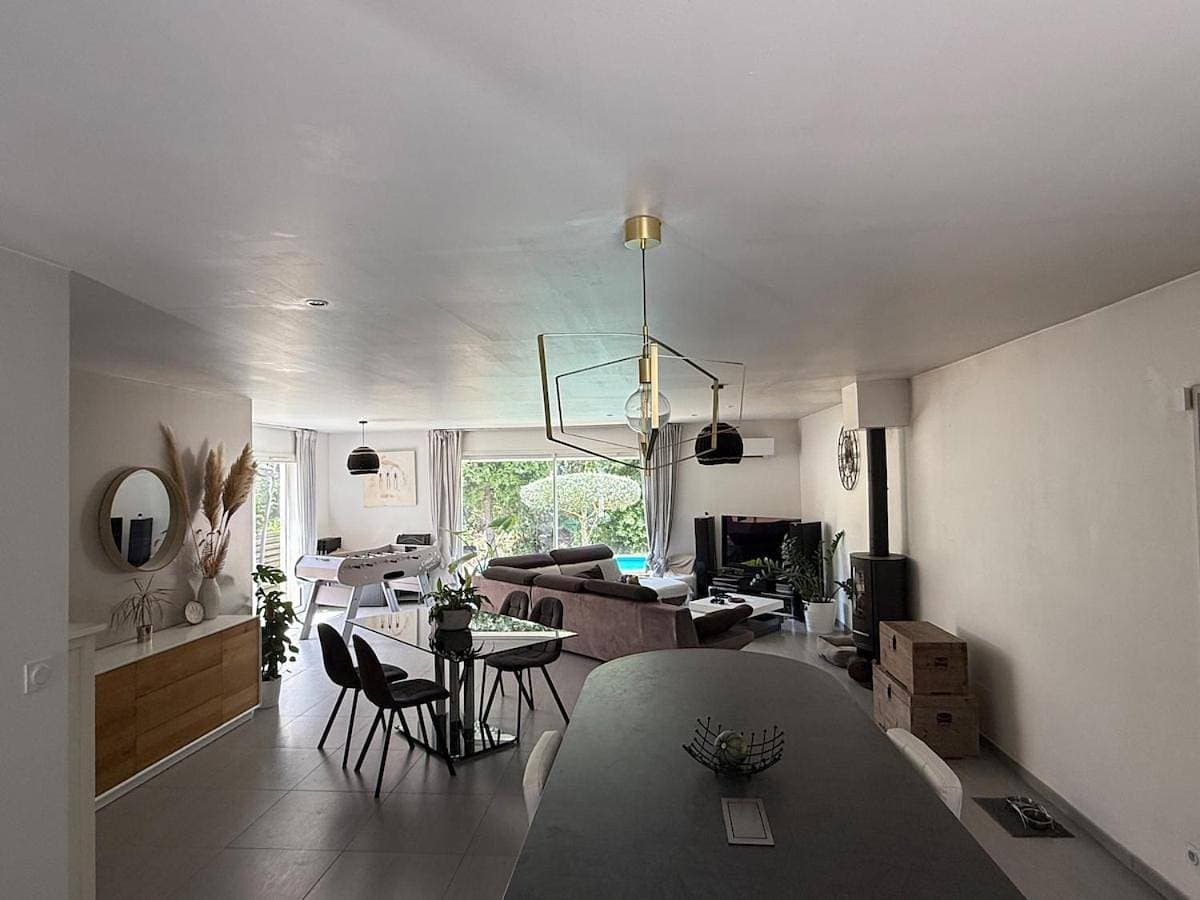 Foto 11 von 36: Three-Bedroom House