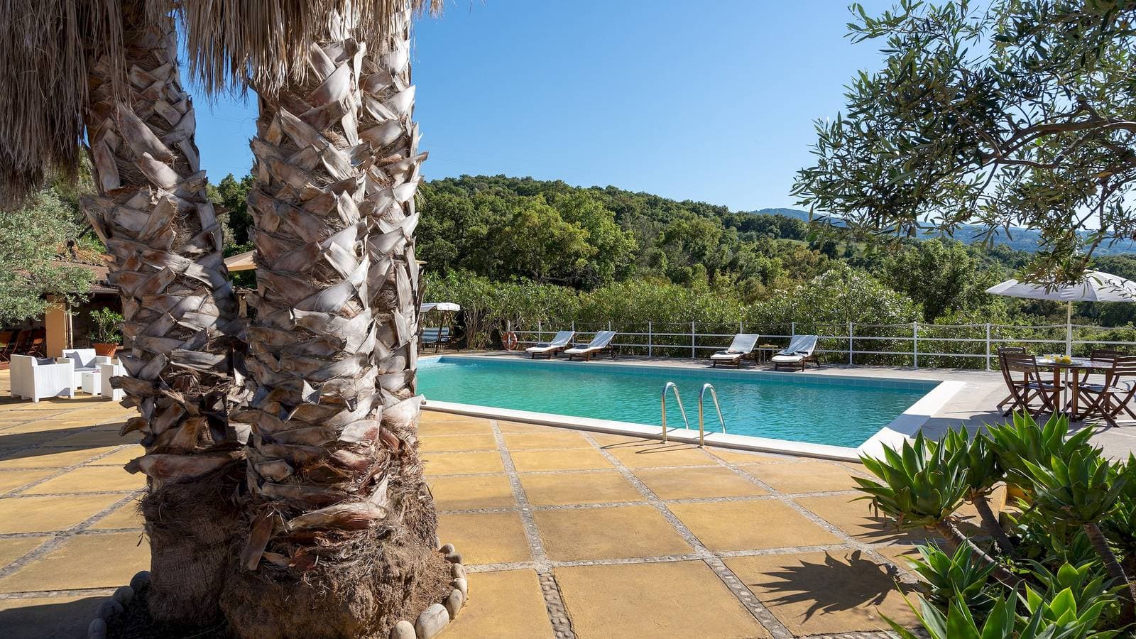 Foto 11 von 47: Villa für 12 Personen mit Garten