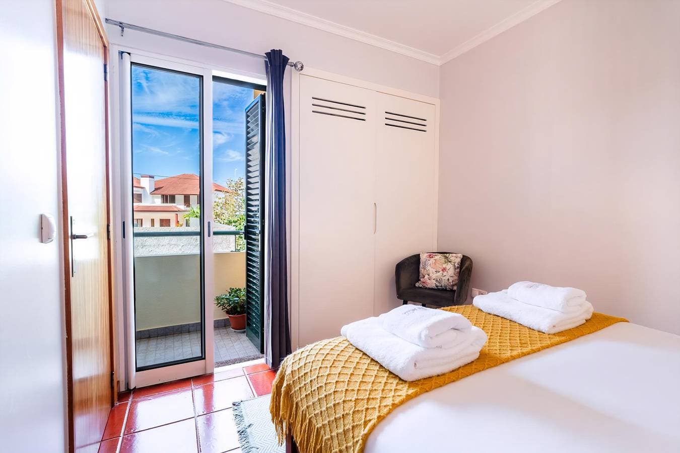 Foto 3 von 30: Ferienwohnung für 4 Personen mit Balkon