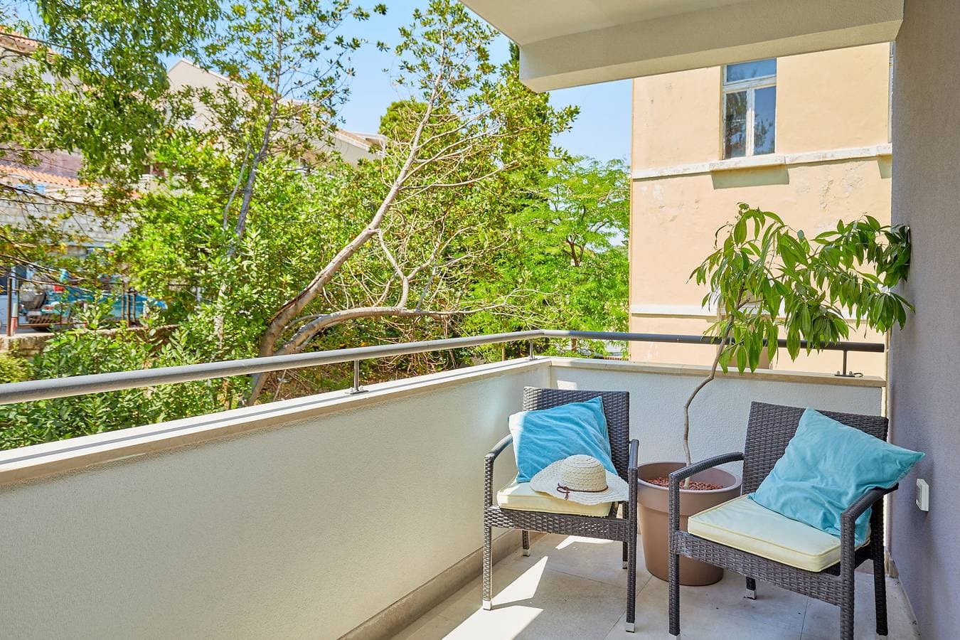 Foto 5 von 32: Ferienwohnung für 4 Personen mit Balkon