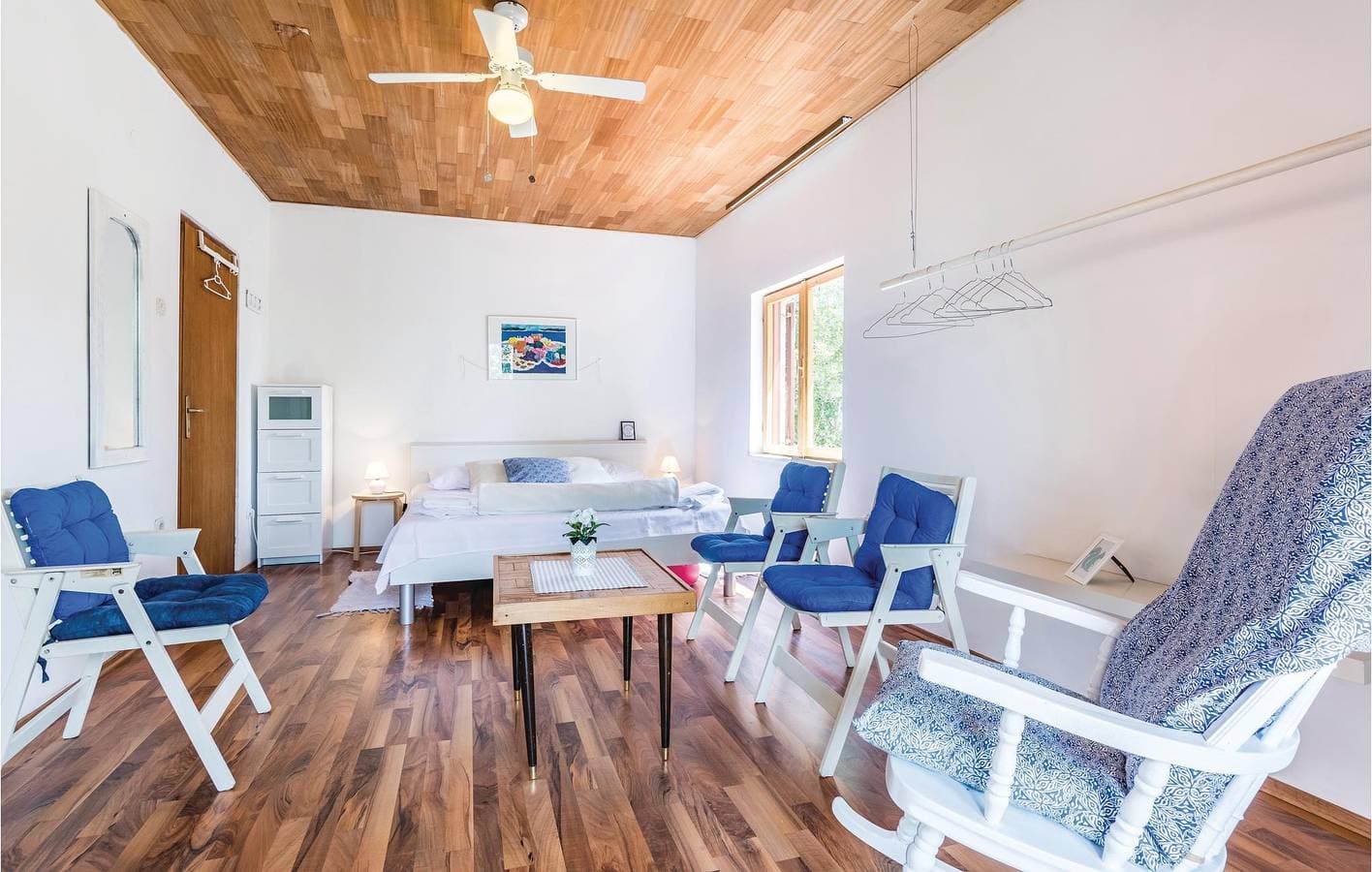 Foto 2 von 31: Gemütliche Wohnung mit Terrasse, WLAN und Parkplatz, 1,5 km bis zur Küste