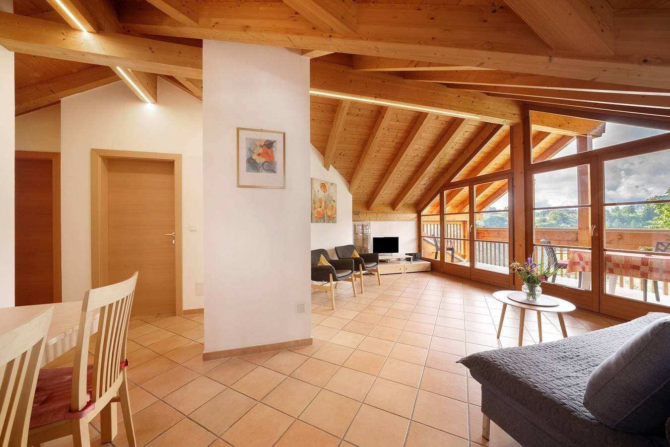 Foto 6 von 24: Ferienwohnung 'Stettnerhof Penegal' mit Bergblick, Terrasse, Gemeinschaftsgarten und WLAN