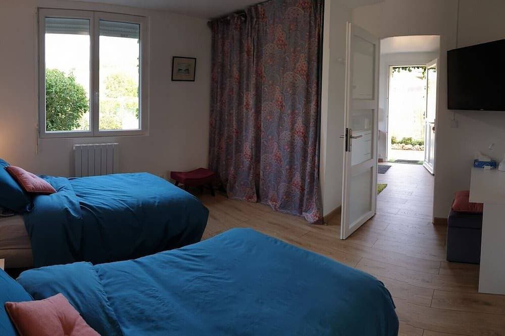 Foto 4 von 20: The Maison en Feuilles: a charming retreat with garden, terrace, perfect for 2