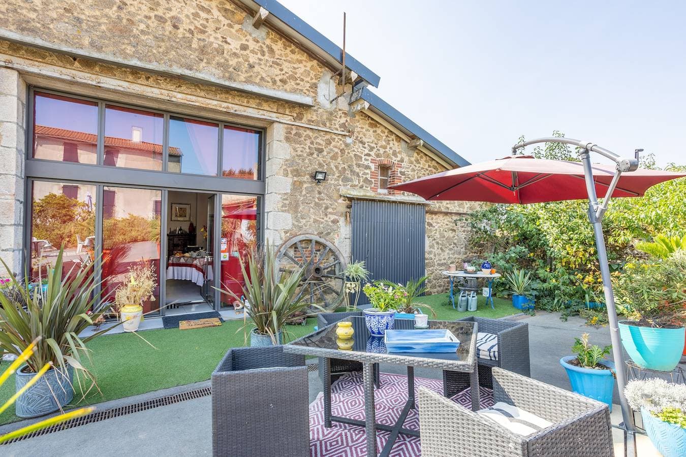 Foto 12 von 47: Bed & Breakfast 'Les Philous Gourmands - La Rochelle' mit privatem Garten und WLAN