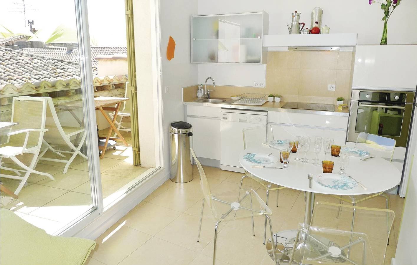 Foto 9 von 30: Beaucaire Wohnung: Parkplatz, Waschmaschine, TV & Internet