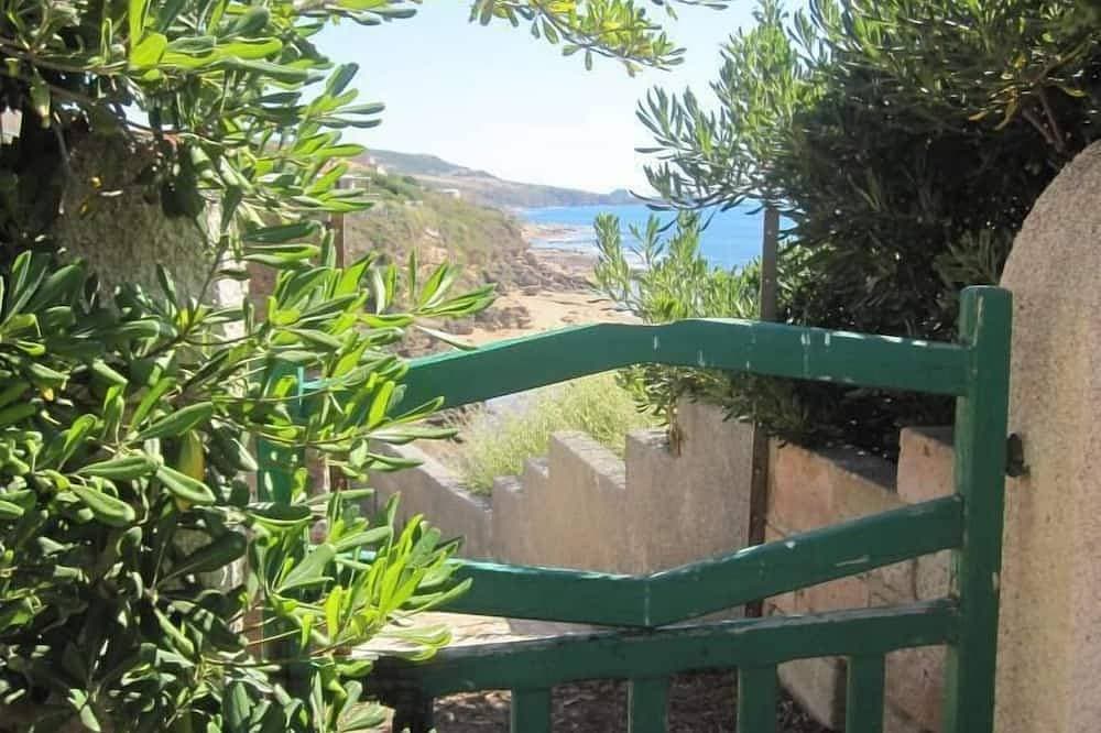 Foto 9 von 14: Freistehendes Ferienhaus mit Panoramablick über das Meer  und direktem Zugang zum Strand