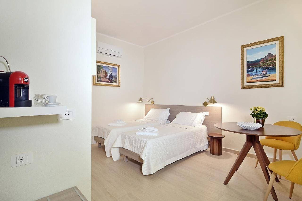 Foto 6 von 13: Double Room with Private Bathroom