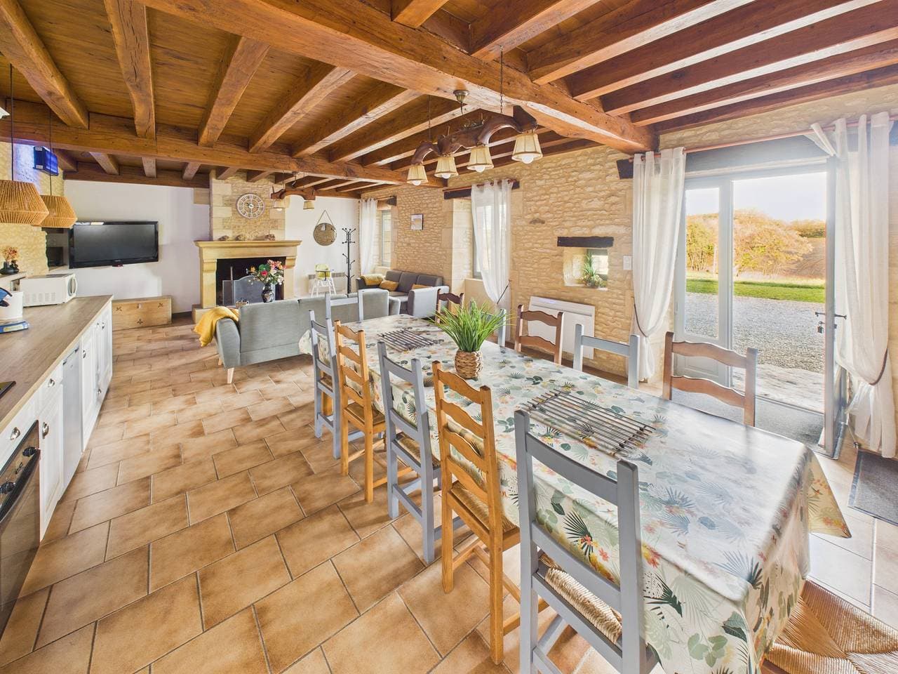 Foto 9 von 26: Joli gîte pour 12 avec jardin et terrasse