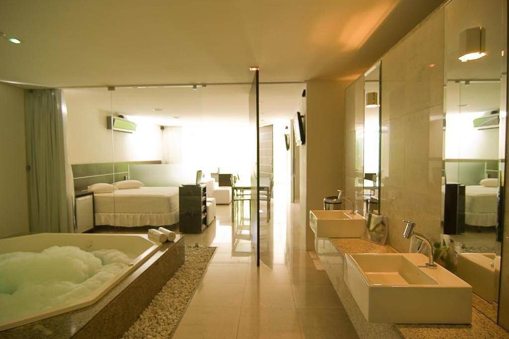 Foto 5 von 9: Suite with Hot Tub