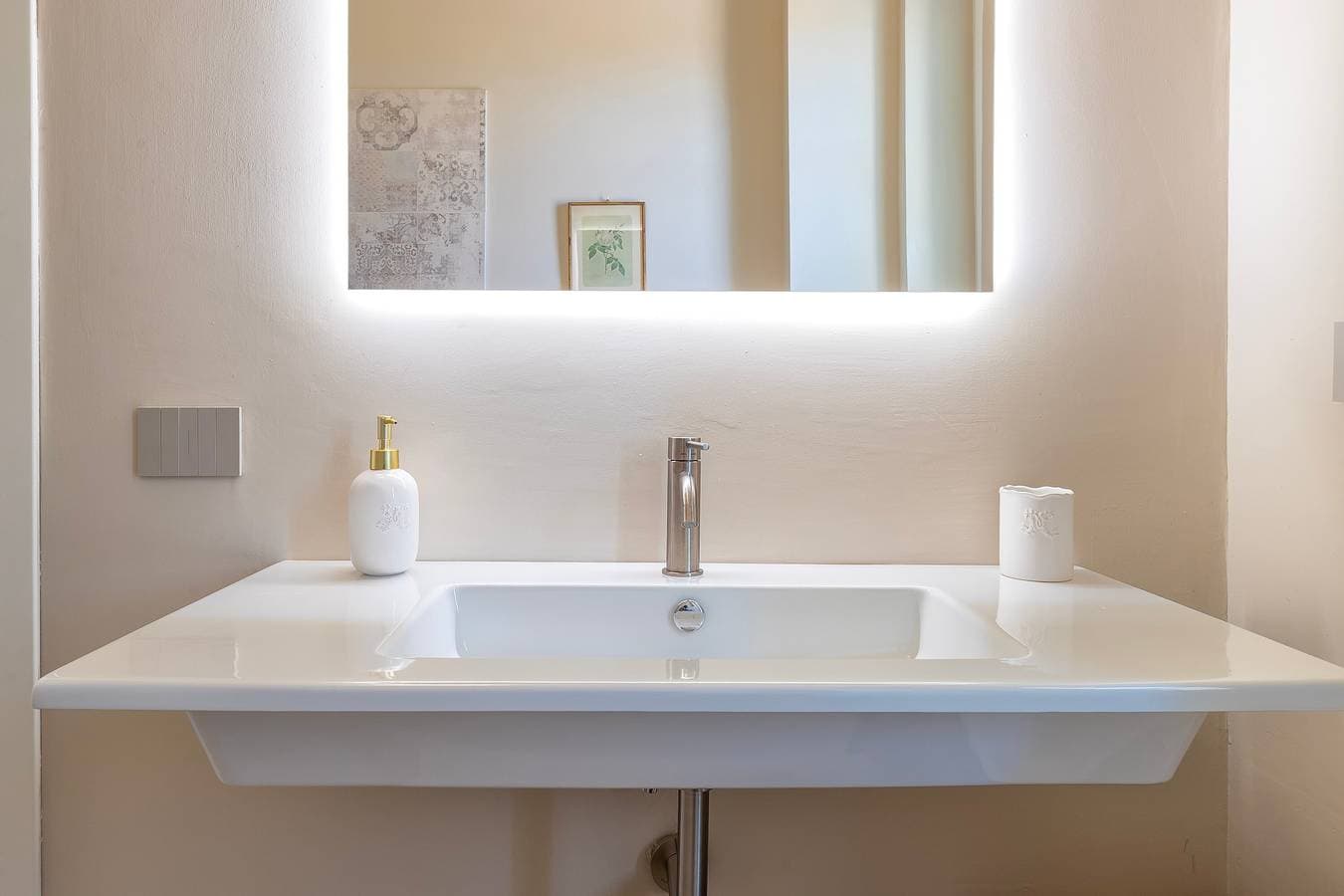 Foto 12 von 34: Zimmer 'Rosa' mit Gemeinschaftspool, WLAN und Klimaanlage