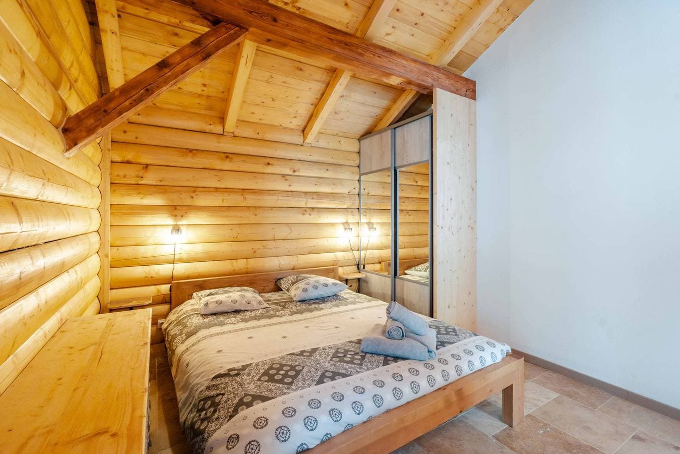 Foto 11 von 17: Familienfreundliches, geräumiges Chalet nahe Courchevel/Brides-les-Bains mit Bergblick