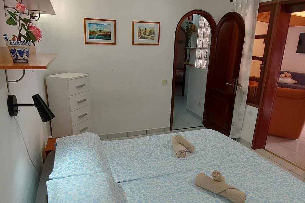 2Br Bungalow with Sunny Private Terrace    Secure Bike/Board Storage 1
