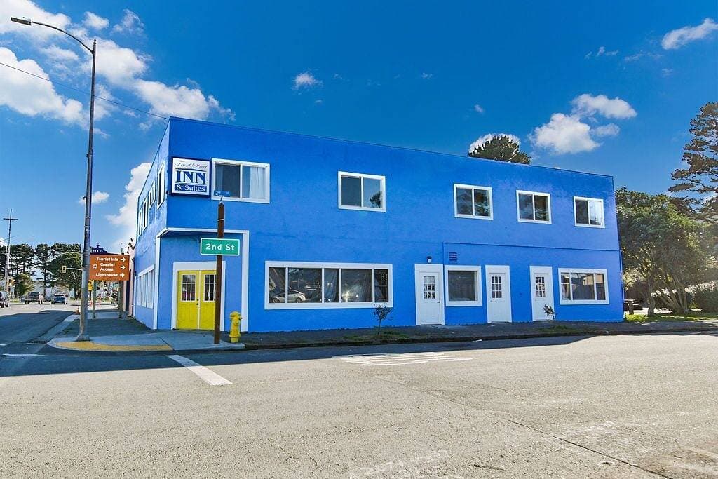 One Block from Ocean Close to everything! Modern and Clean!! 1