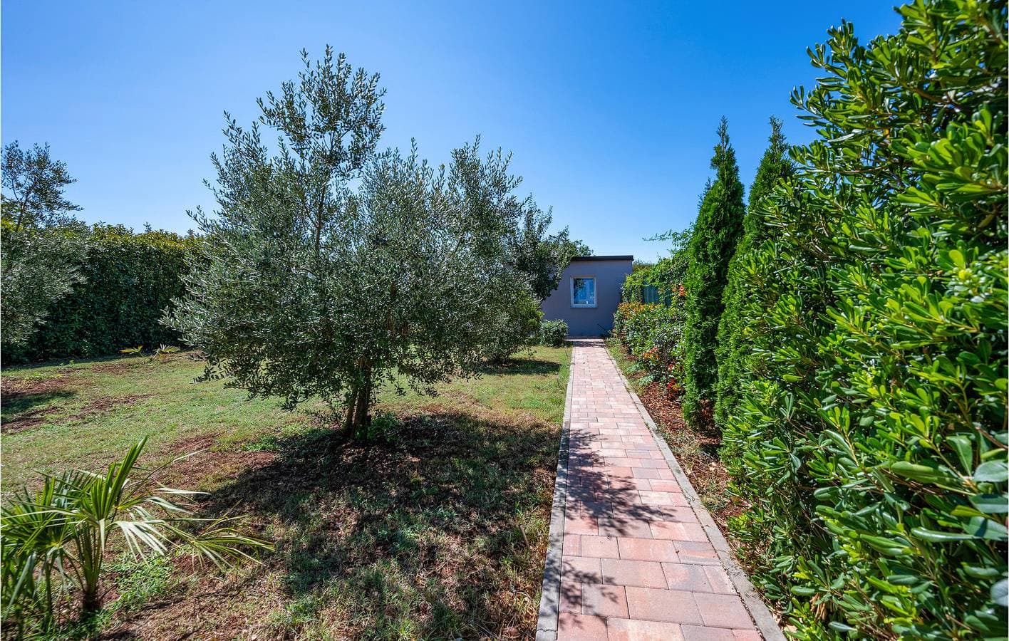 Foto 11 von 23: Gemütliche Ferienwohnung mit Terrasse, Parkplatz und WLAN in der Nähe des Strandes von Fažana