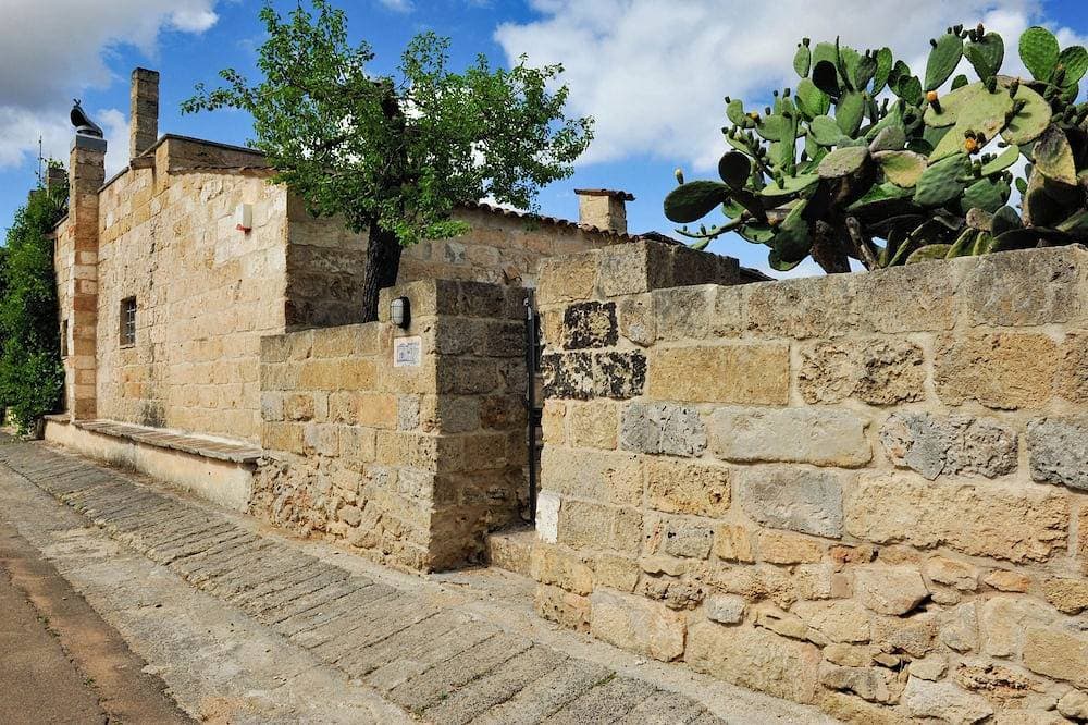 Pool, relax, and Olives at Masseria Don Tommaso and its guesthouse 1