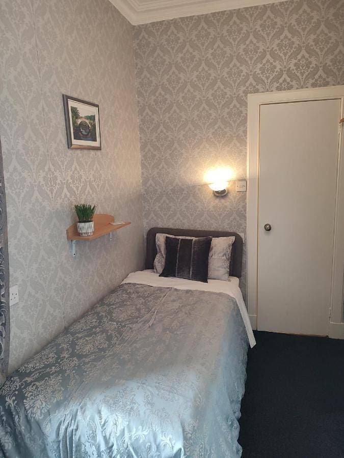 Foto 5 von 10: Family Room with Shower