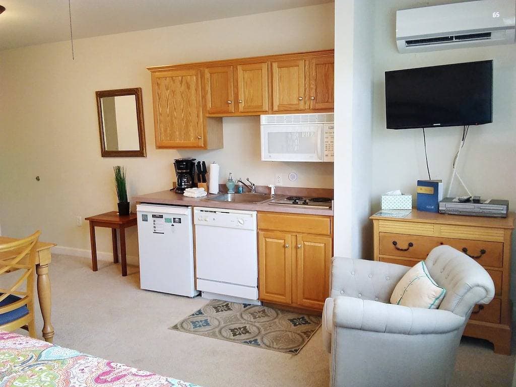 Foto 6 von 16: #2100 Pointe - Studio Suite at Mariners Sml