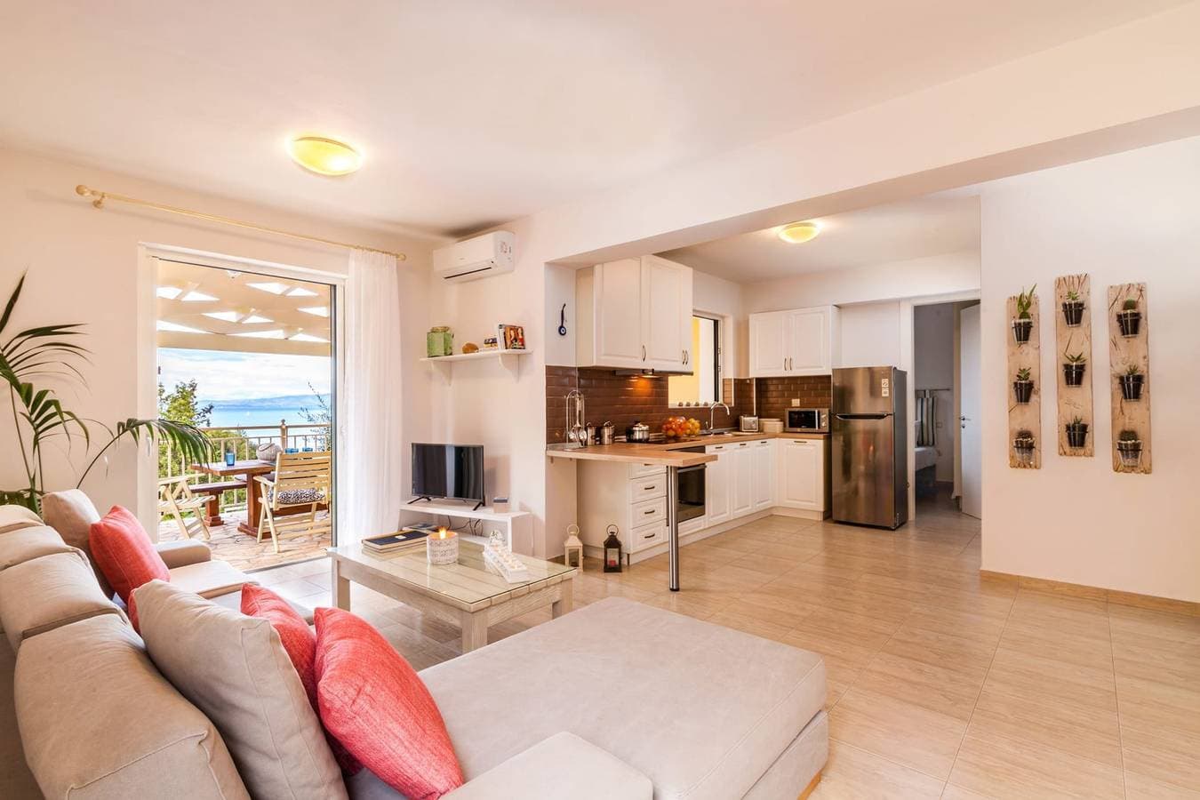 Foto 5 von 33: Exquisite Paxos Villa | Villa Nereus | 2 Bedrooms | Breathtaking Sea Views