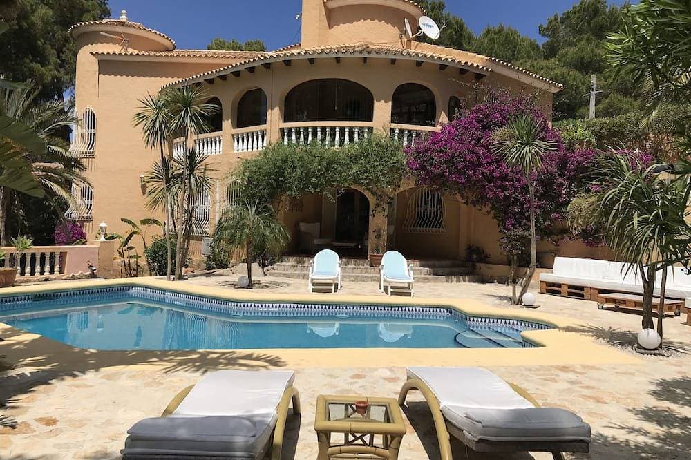 Wunderschöne freistehende Villa mit Pool am Montgo 1
