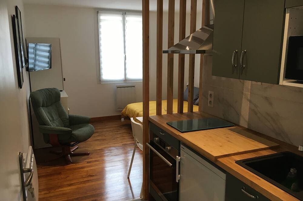 Downtown studio*** with outdoor parking and private, secure bike storage. 1