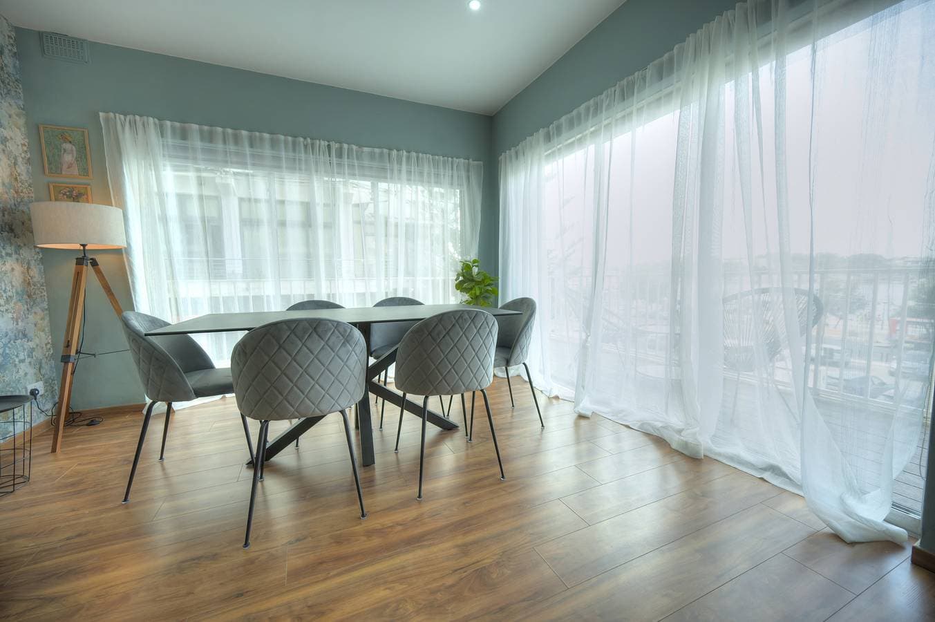 Foto 10 von 39: Ferienwohnung für 6 Personen mit Balkon