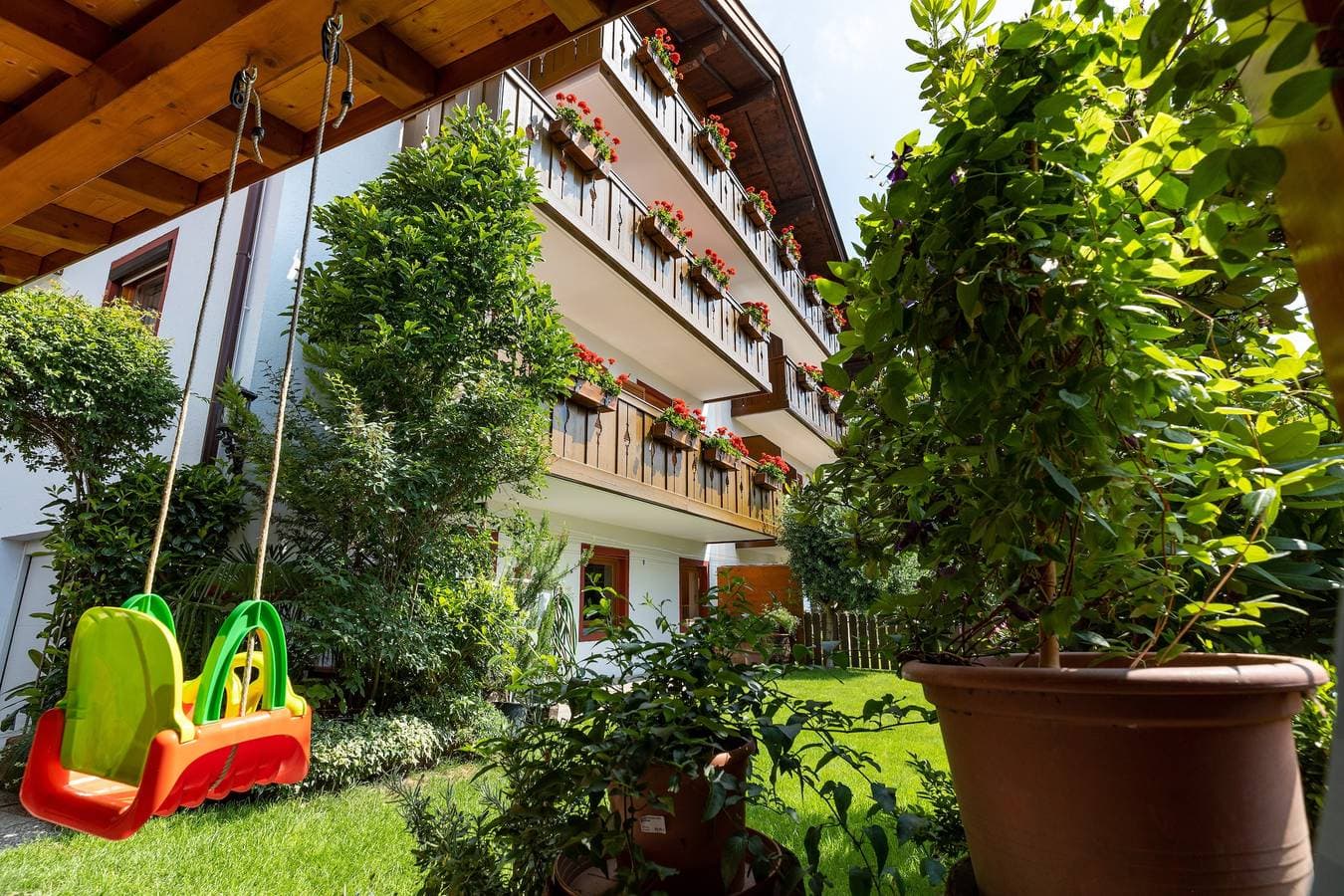 Foto 11 von 12: Apartment "Wohnung 1" mit Bergblick, WLAN, Balkon und Garten