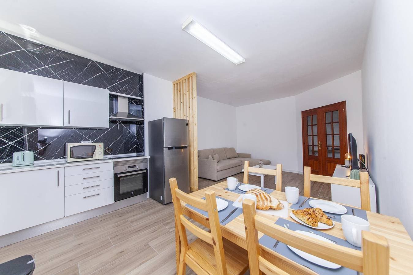 Foto 7 von 34: Ferienwohnung für 3 Personen mit Balkon