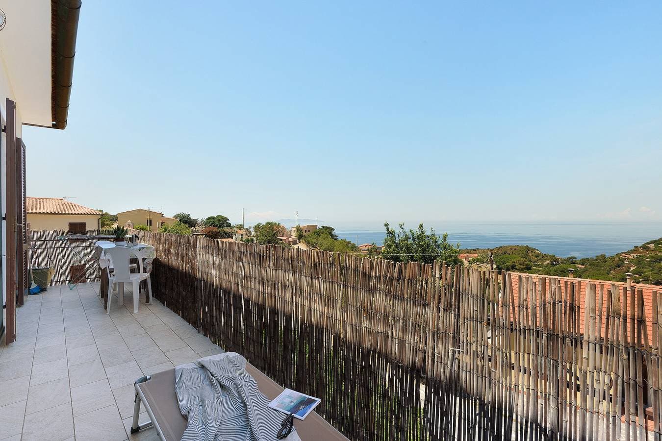 Foto 2 von 23: Apartment mit Meer- und Naturblick