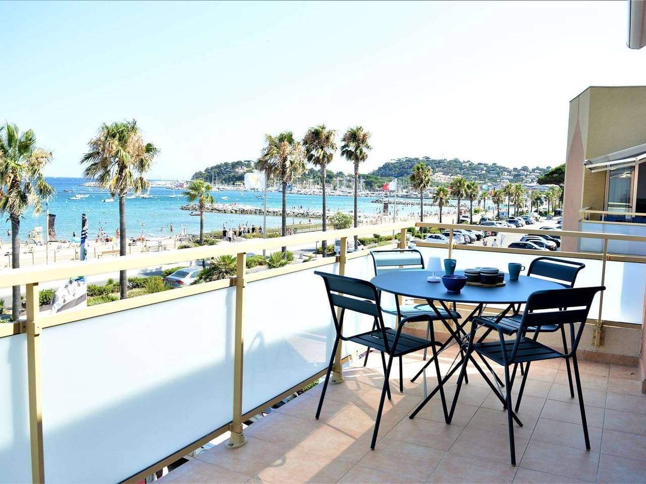 Foto 3 von 18: Klimatisierte 2-Zimmer-Wohnung mit Parkplatz in Cavalaire-sur-Mer