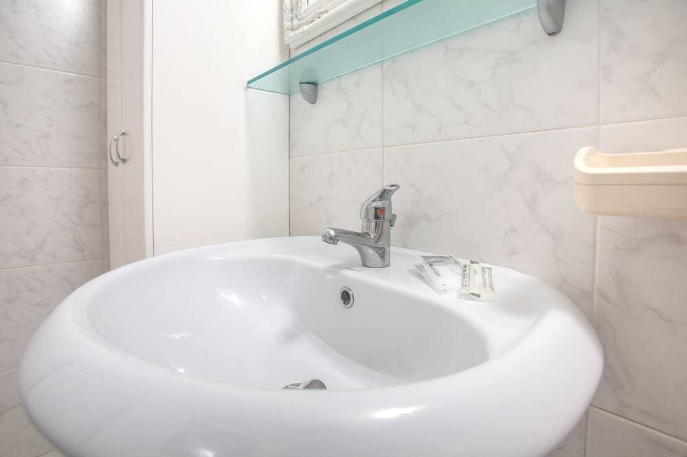 Foto 10 von 25: Spacious studio penthouse apartment with terrace