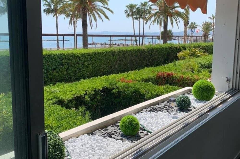 Foto 10 von 16: Magnificent 2/4-person beachfront apartment near Cap 3000