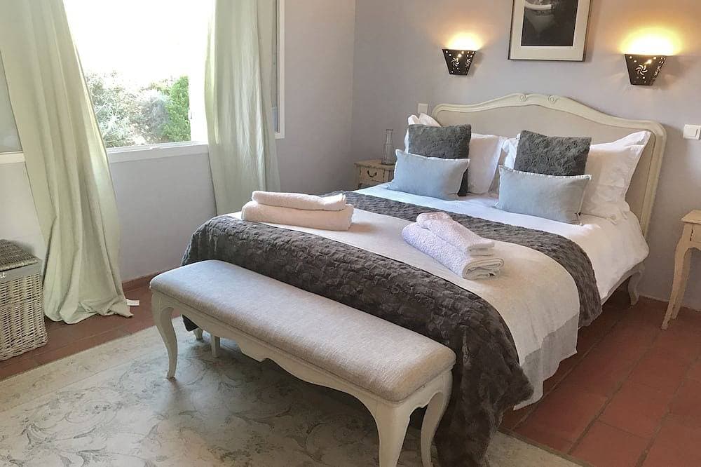Foto 2 von 30: Elegante 4-Schlafzimmer-Villa mit privatem Pool, Klimaanlage und Panoramablick