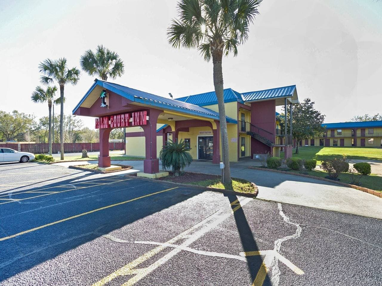 Foto 2 von 10: Kingsize-Bett | Rauchen erlaubt | Pensacola, Florida