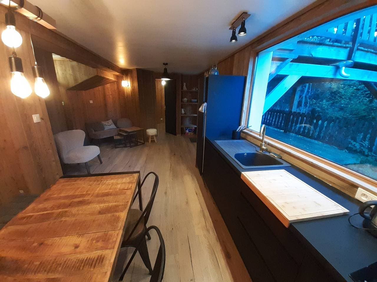 Gemütliche neue Wohnung mit Waldblick und Terrasse, 5 Pers, Parkplatz 1