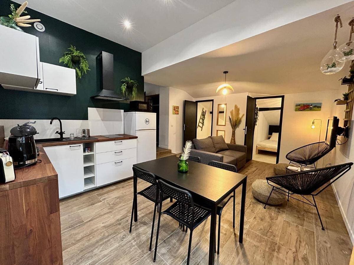 Foto 4 von 9: Two-Bedroom Apartment with Garden View