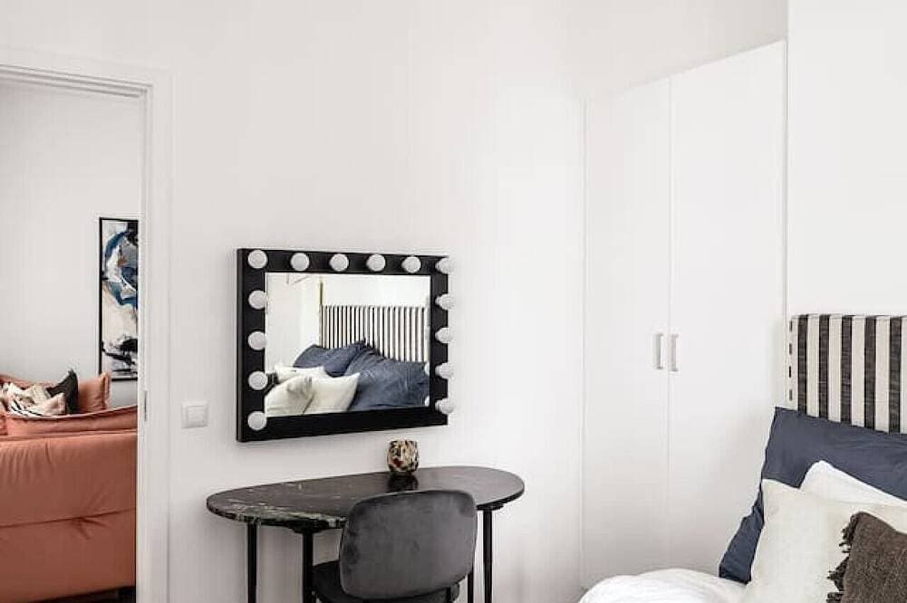 Foto 4 von 29: Stylish Luxe home by the water