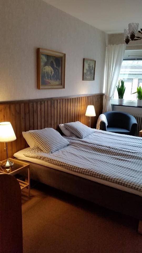 Foto 6 von 13: Twin Room with Shared Shower