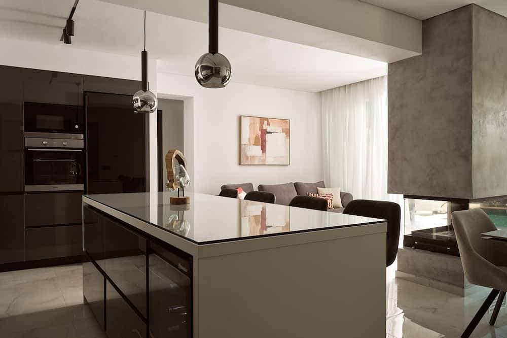 Foto 13 von 30: Nomia Villa, with Pool, Gym & Walk to the Beach