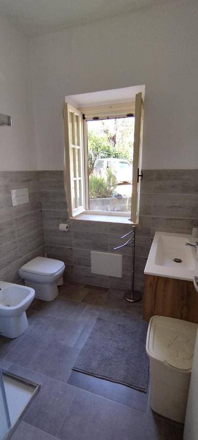 Foto 4 von 12: Three-Bedroom House