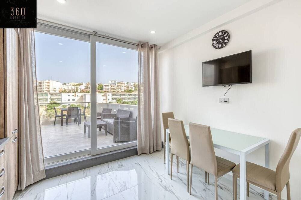 Foto 7 von 30: Beautiful, spacious Apt with BBQ & private terrace