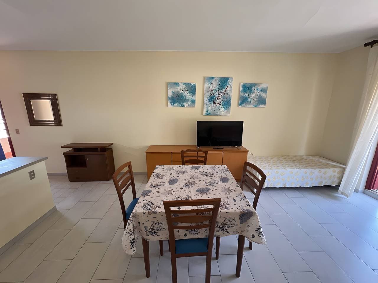 Foto 10 von 18: Ferienwohnung 'Casa Vacanze Heidi mit Gemeinschaftspool und privater Terrasse'