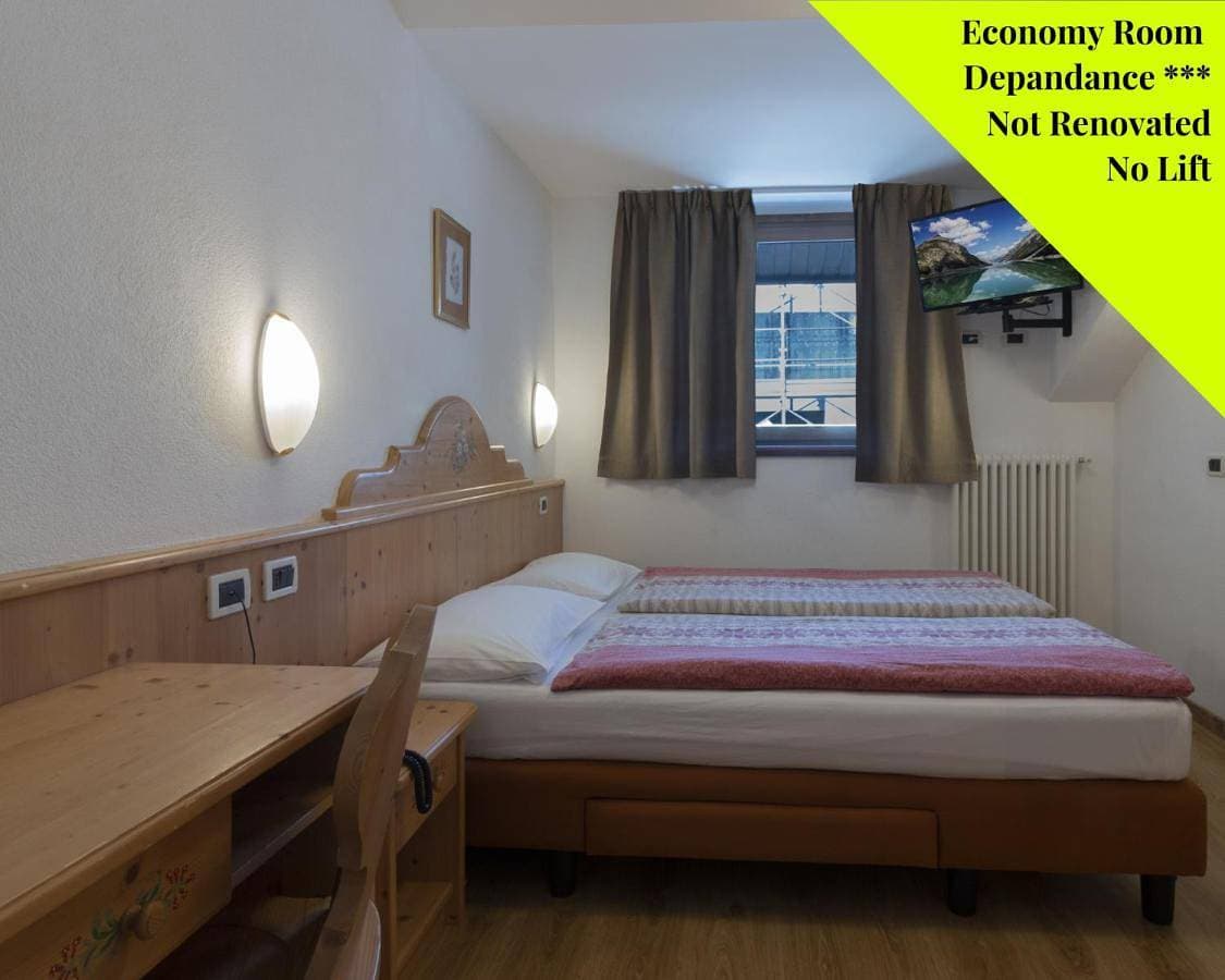 Foto 4 von 8: Economy Double or Twin Room - Annex