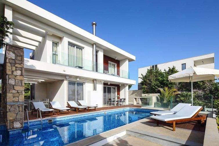 Foto 5 von 32: Villa für 6 Personen mit Balkon