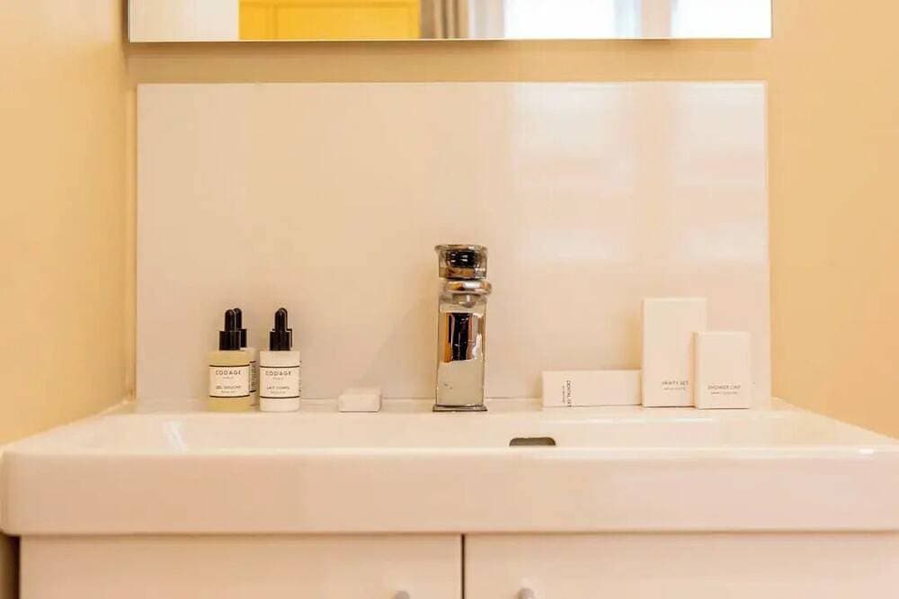 Foto 9 von 16: Stylish City Lights Escape – 2-Bedroom Gem In Central Paris