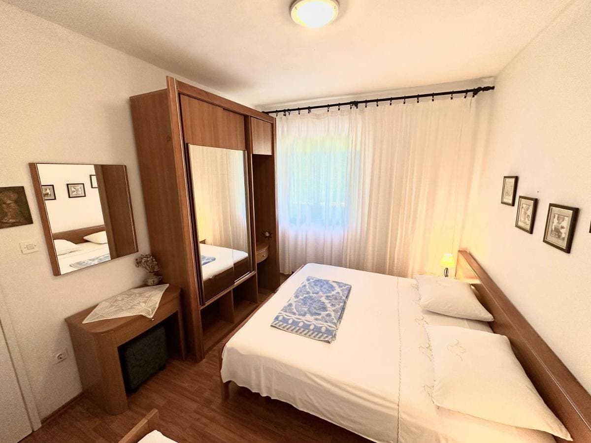 Foto 4 von 8: Cozy Apartment and Rooms with Terrace and Private Parking