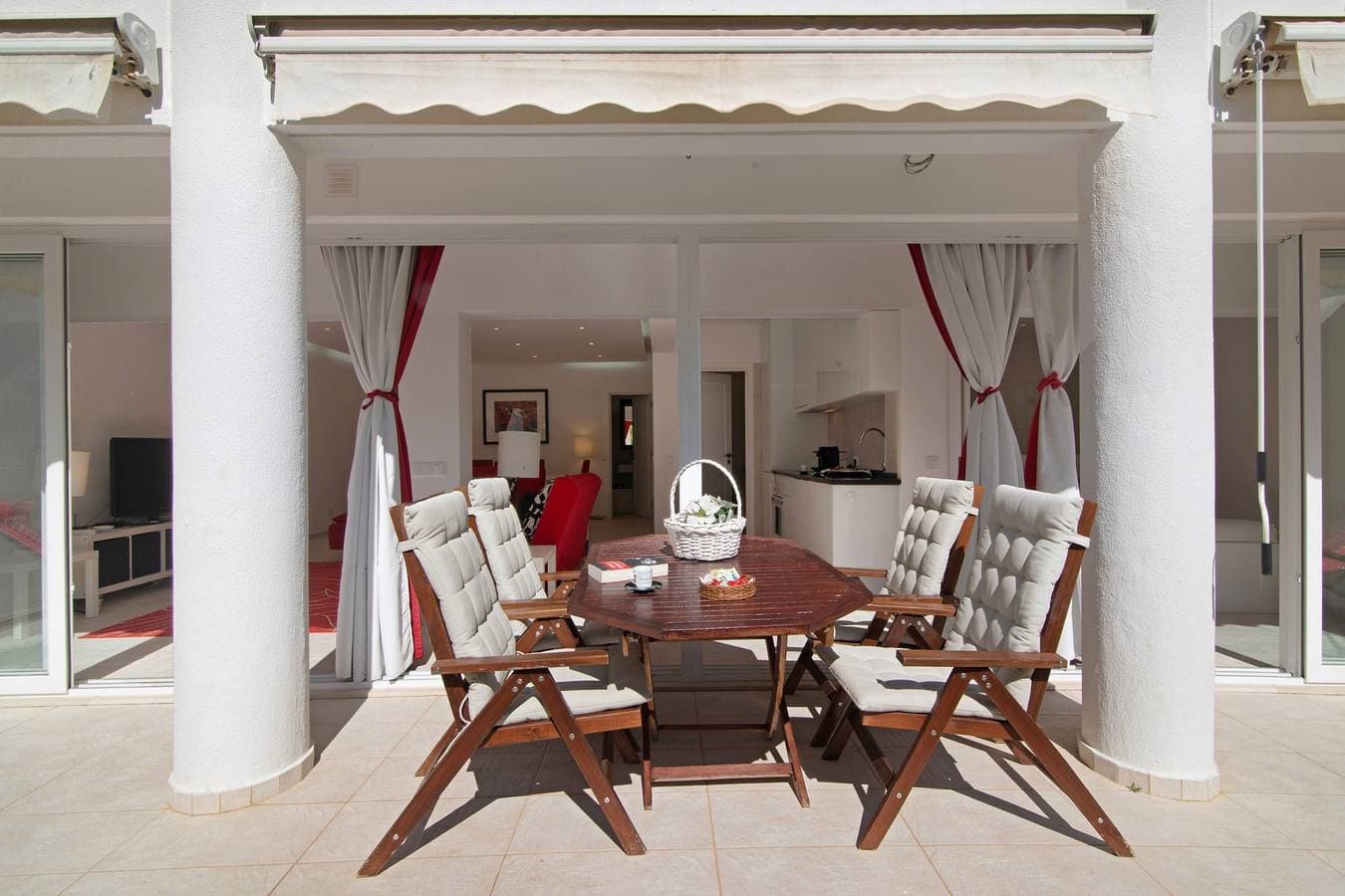 Foto 6 von 36: Ferienwohnung 'Große Wohnung in Vale do Lobo' mit privatem Garten und WLAN