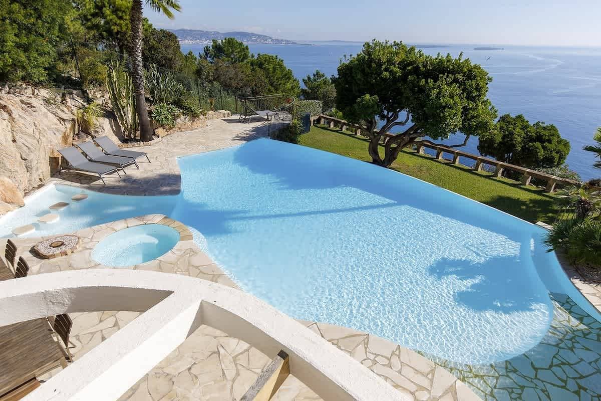 Foto 3 von 77: Villa für 10 Personen mit Garten
